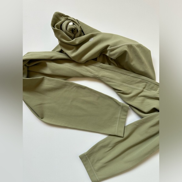 Lululemon Align - size 6 - Picture 6 of 8